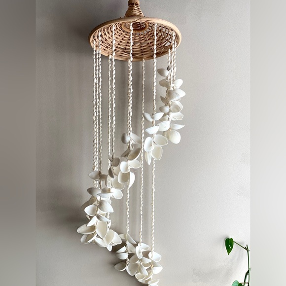 VTG Cowrie Shell Chandelier Mobile Boho Seashell Hanging Beach House Decor